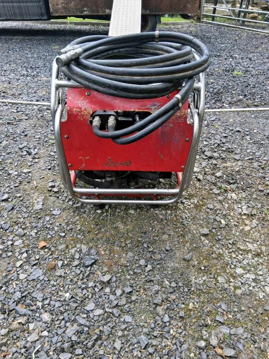 Hydraulic JCB breaker - Image 1