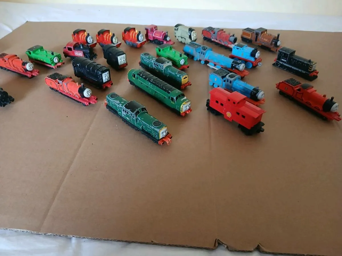 VINTAGE  MODEL  TRAINS - Image 3