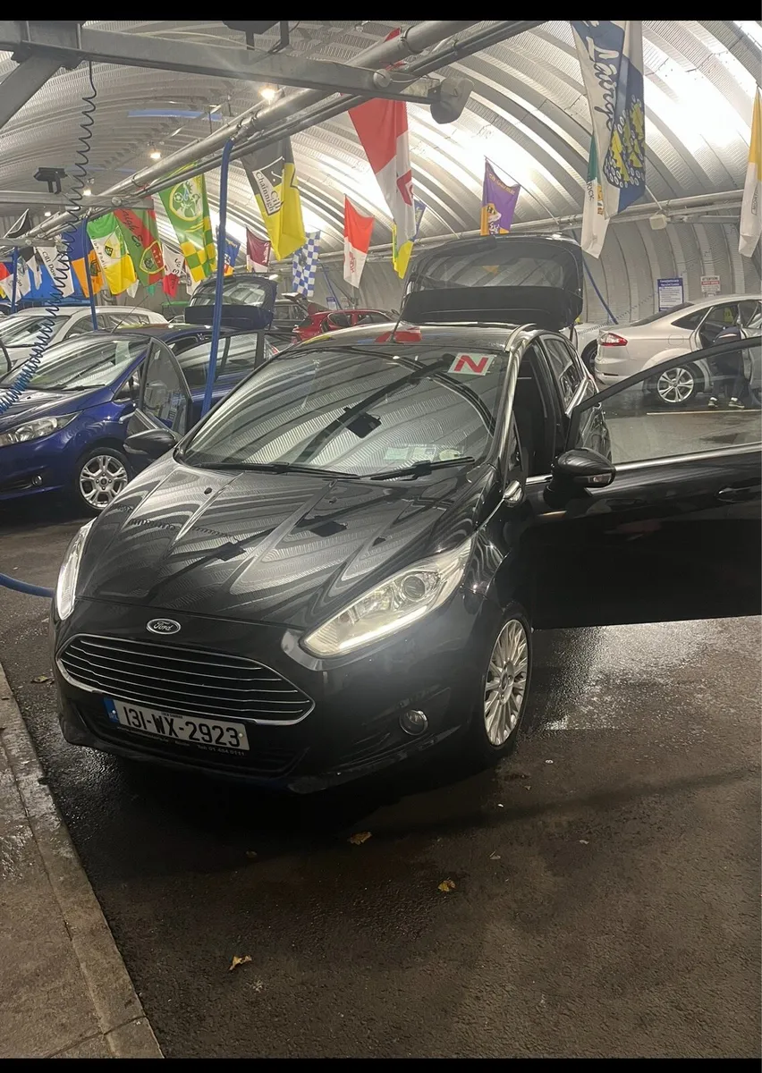 Ford fiesta titanium 1.0 - Image 1