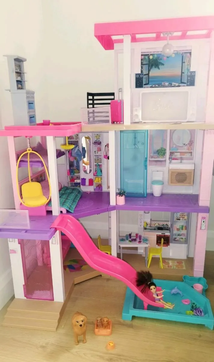 Barbie Dream House - Image 1