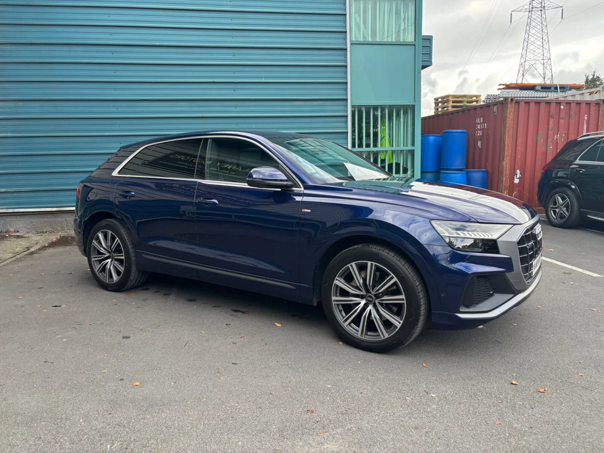 231 Audi Q8 N1 2 Seat Commercial - Image 3