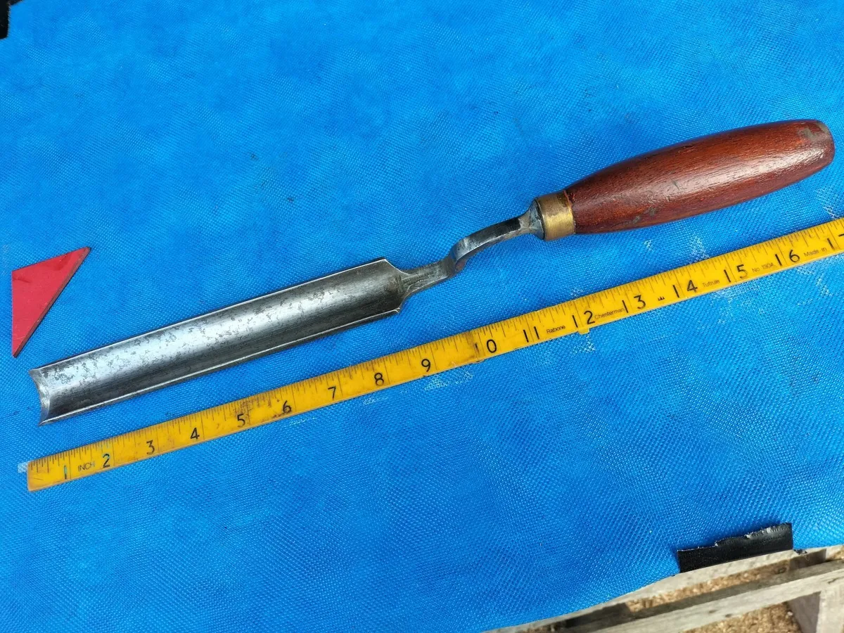 1.1/4" Carvers Gouge - Image 1