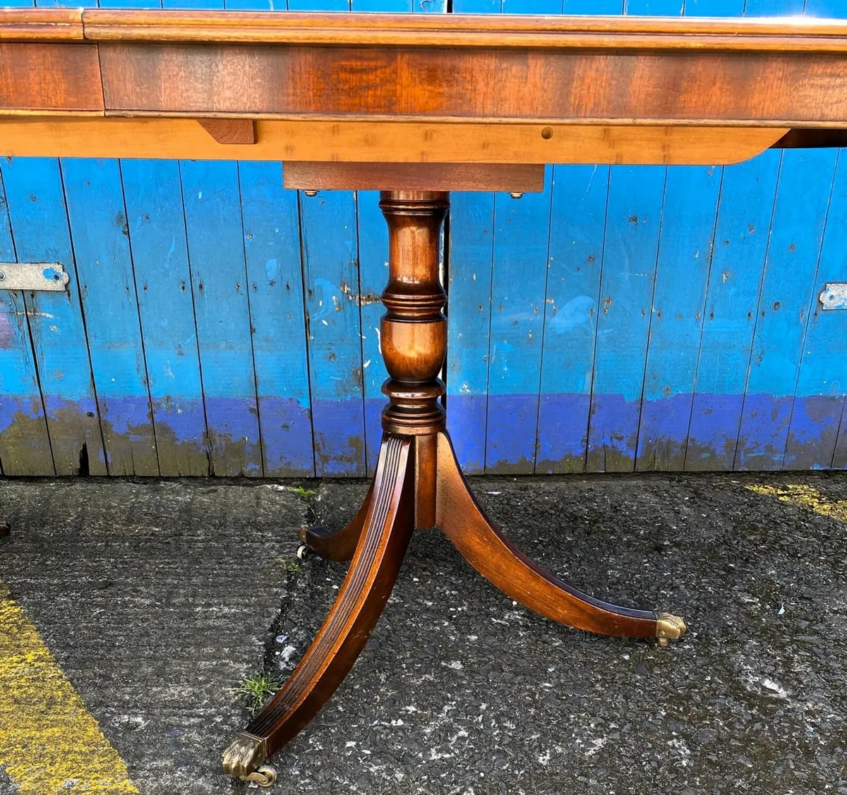 Extending Double Pedestal Dining Table - Image 4