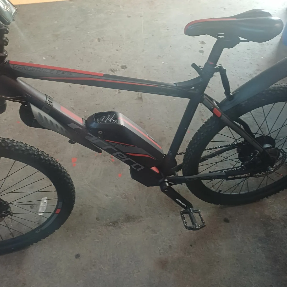 Electric bike - Image 2