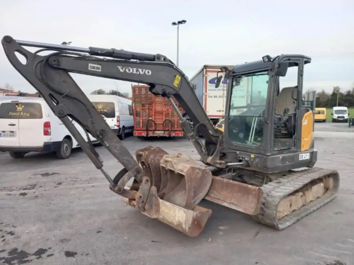 2017 Volvo ECR50D Excavator For Auction - Image 1