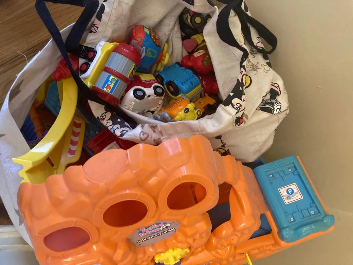 Toys - Image 2