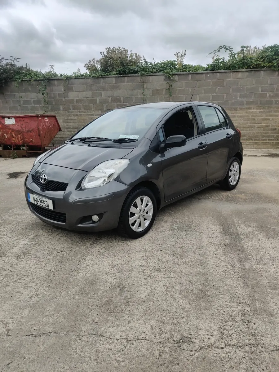 Toyota Yaris 2011 - Image 1