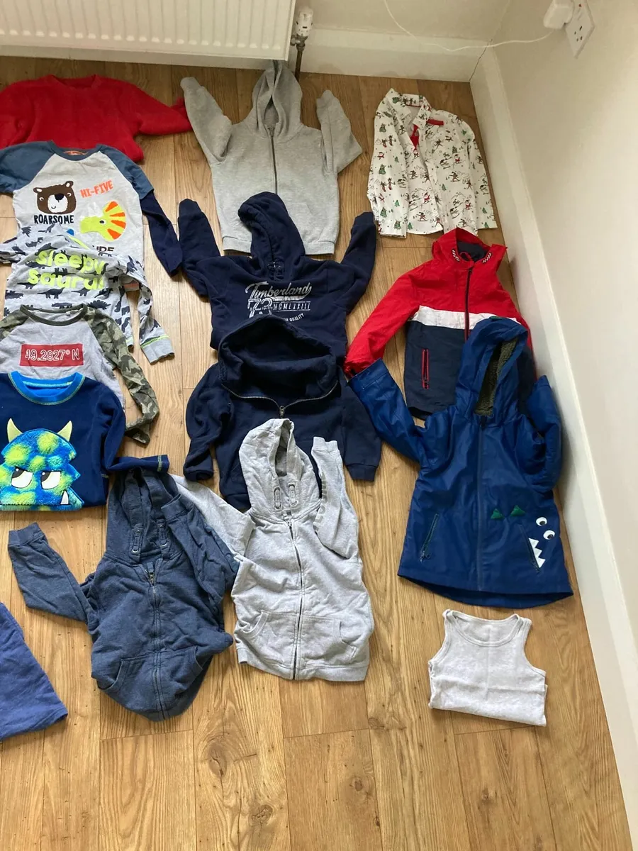 Boys Bundle 6-7 yrs - Image 3
