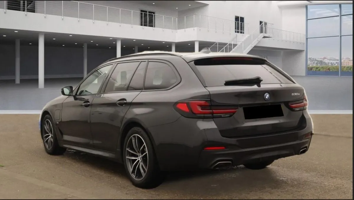 2021 BMW 5 SERIES 530e ESTATE M SPORT AUTO 292BHP - Image 3