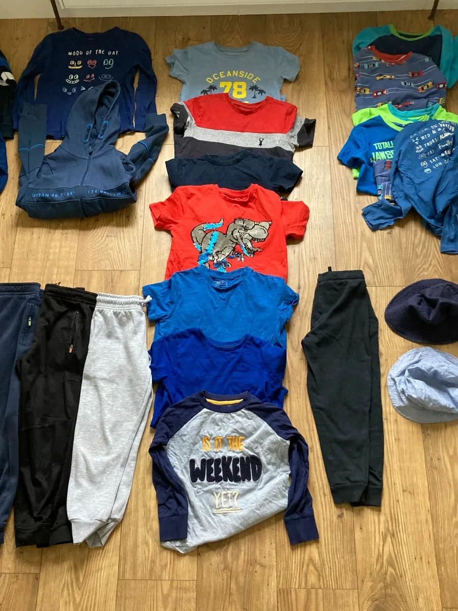 Boys Bundle 7-8 yrs - Image 4