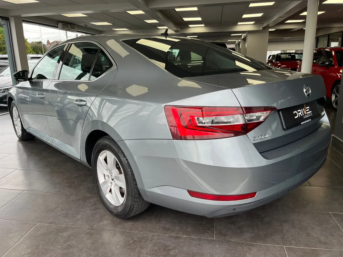 Skoda Superb 2018 1.6 TDI - Image 2