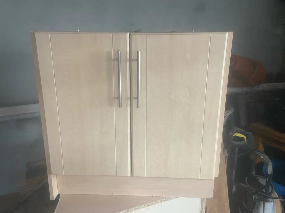 Toilet , shower tray, - Image 2