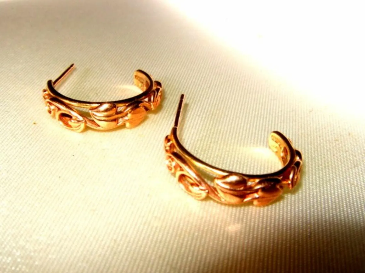 Vintage Hallmarked 9ct Gold  Hoop Earrings - Image 4