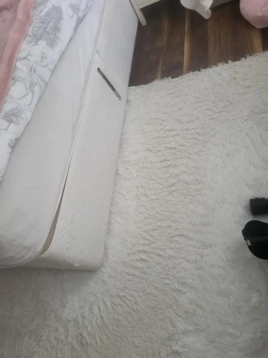 Divan bed frame - old for free - Image 2