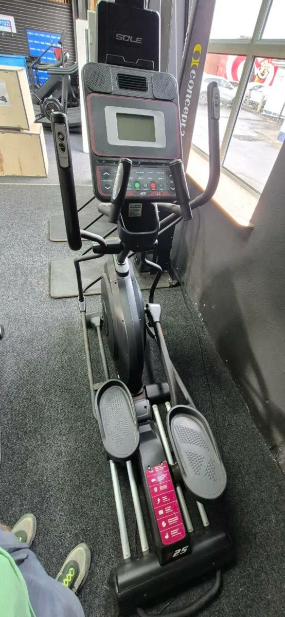 Crosstrainer - Image 1