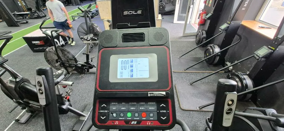 Crosstrainer - Image 3