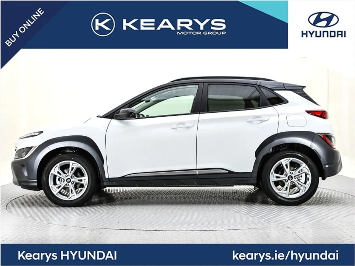 Hyundai Kona Executive 2 Tone  Low KM - Image 4