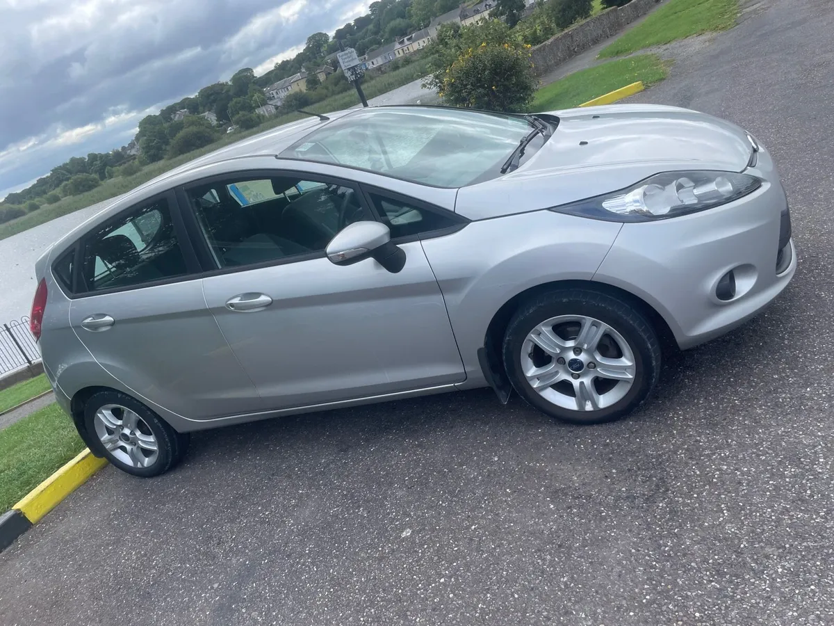 Ford Fiesta 2010 - Image 3