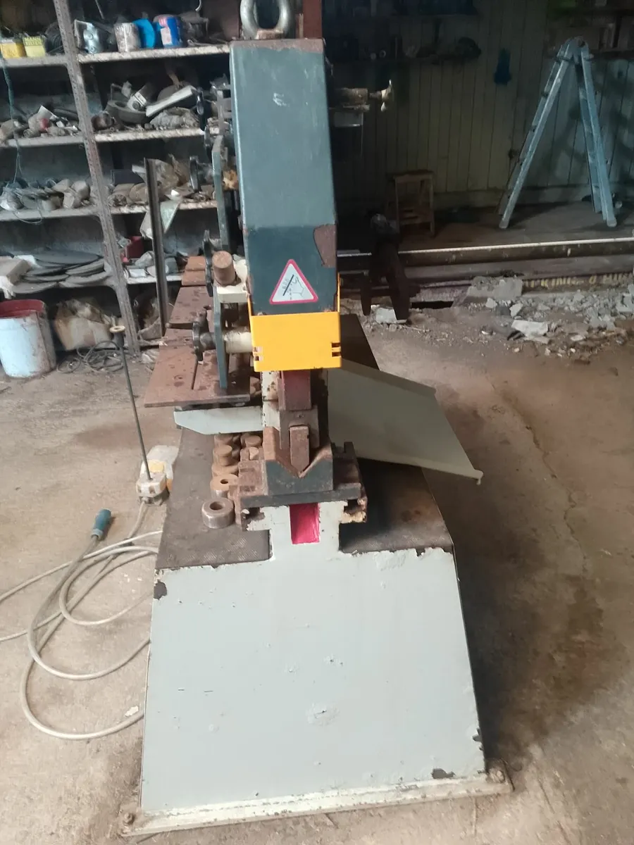 60 Tonne Metal Worker - Single Phase - Image 3