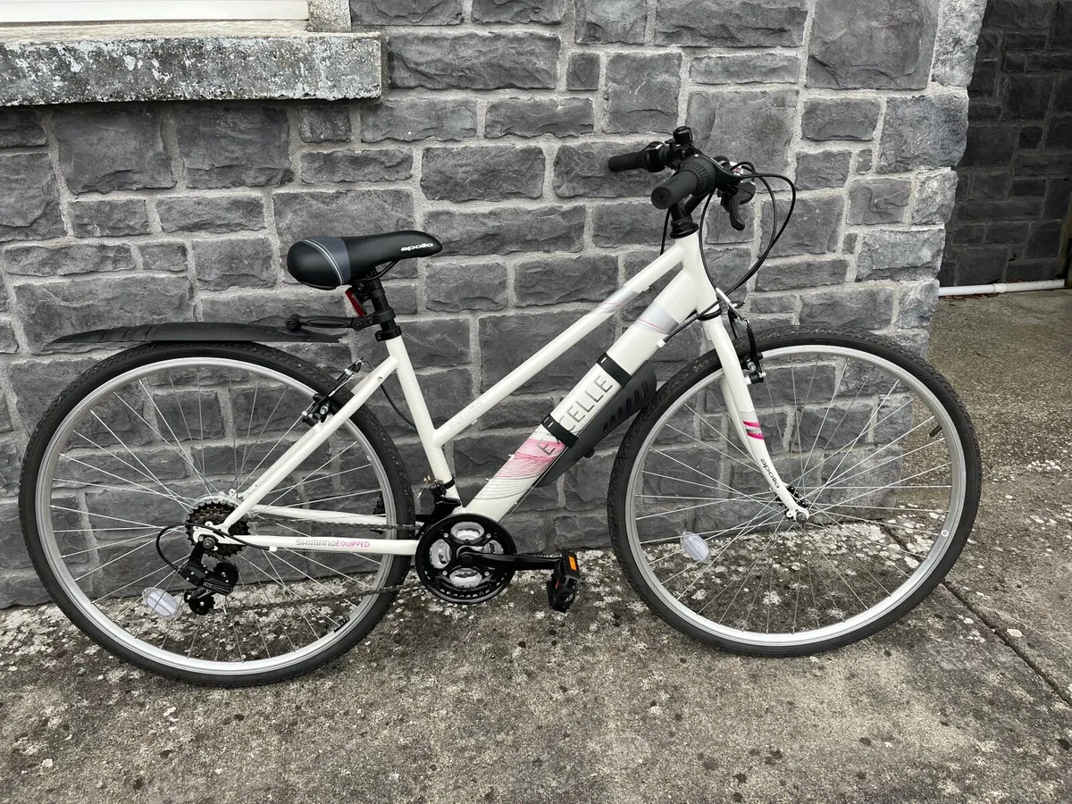 Ladies bicycle - Image 1