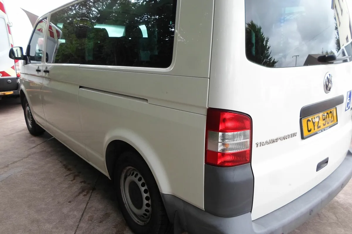 Volkswagen Transporter 2011 - Image 4