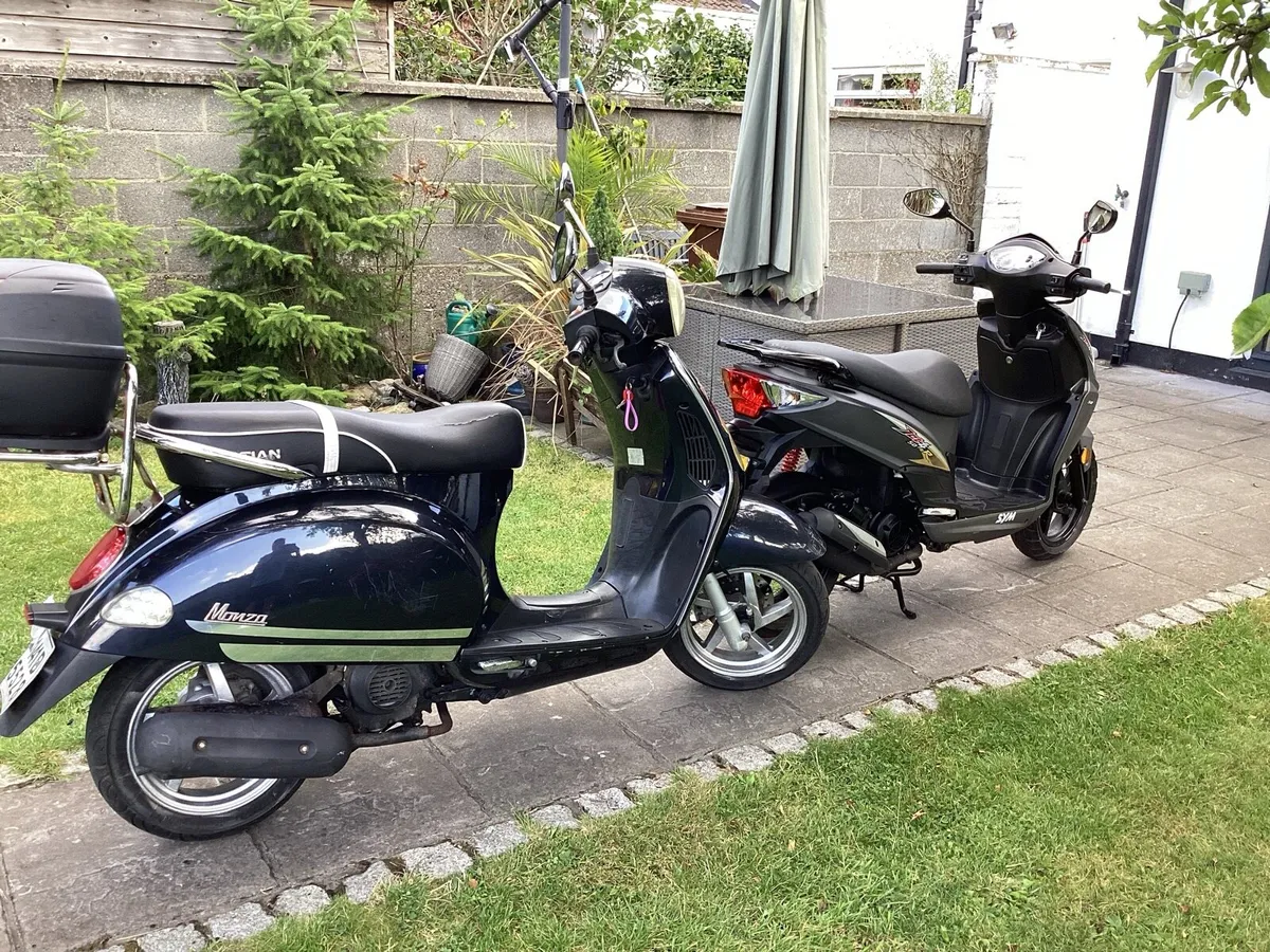2 mopeds for sale, cheap and running - Image 1
