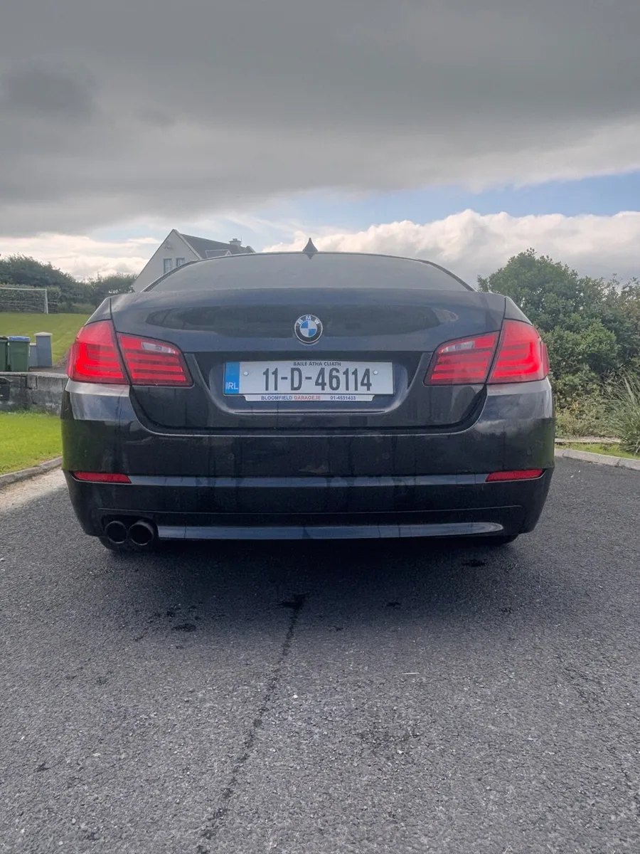 BMW 5-Series 2011 - Image 3