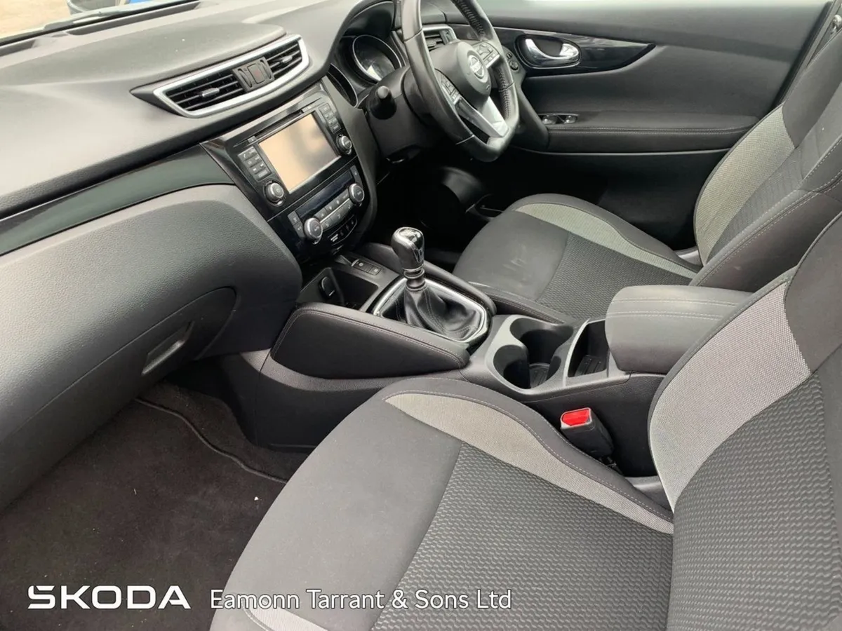 Nissan QASHQAI 1.2 PET SV - Image 4