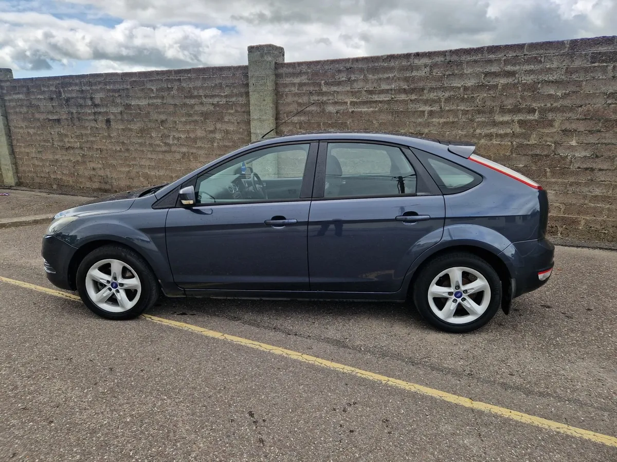 Ford Focus 2010 - Image 3