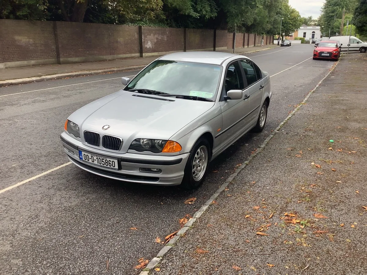 BMW saloon - Image 2