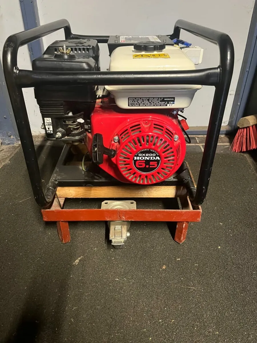 Honda generator - Image 1