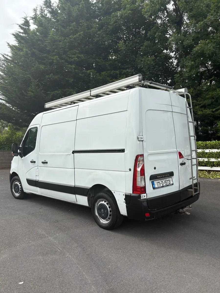 2017 Renault master Doe&Tax 1 owner just serviced - Image 3