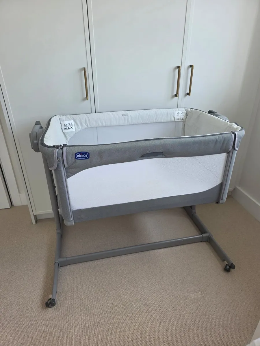 Chicco Next 2 Me Crib - Image 1