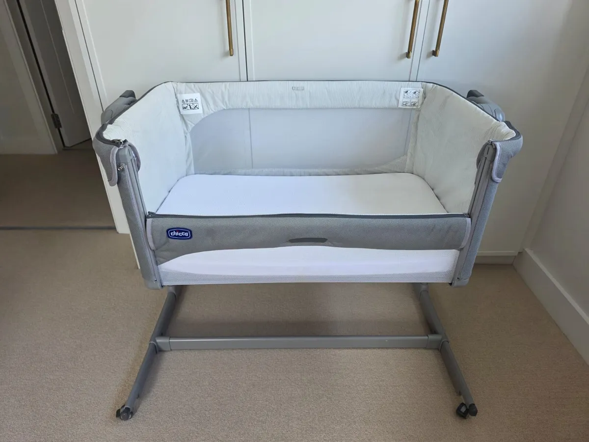 Chicco Next 2 Me Crib - Image 2