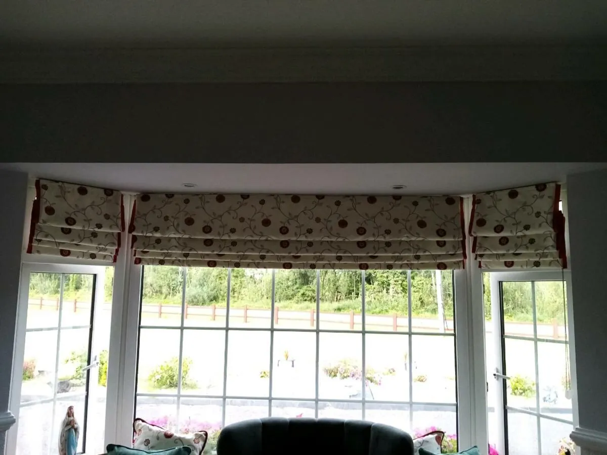 Roman Blinds and matching cushions - Image 2