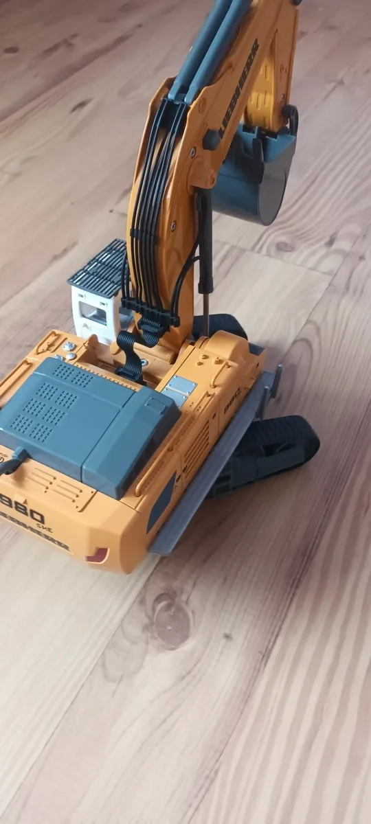 Siku rc digger - Image 1