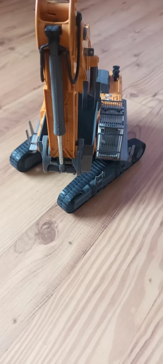 Siku rc digger - Image 4