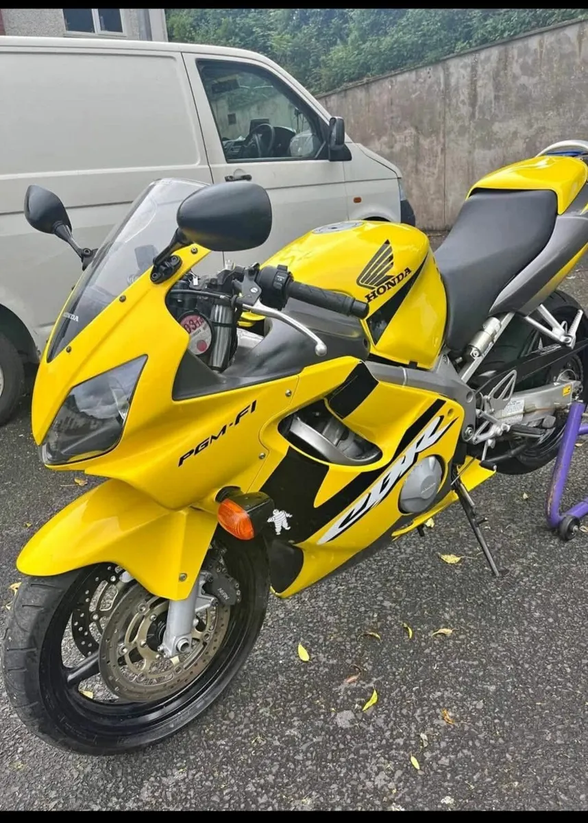 CBR 600 F4i PGM - Image 1