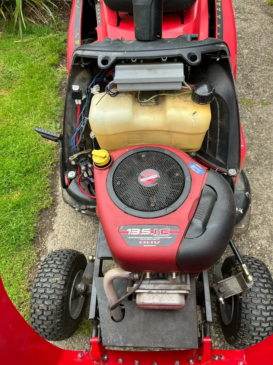 Castle garden mower - Image 1