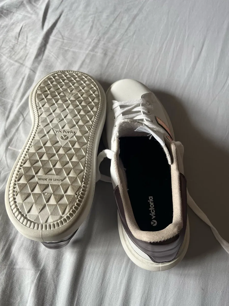Victoria trainers - Image 3