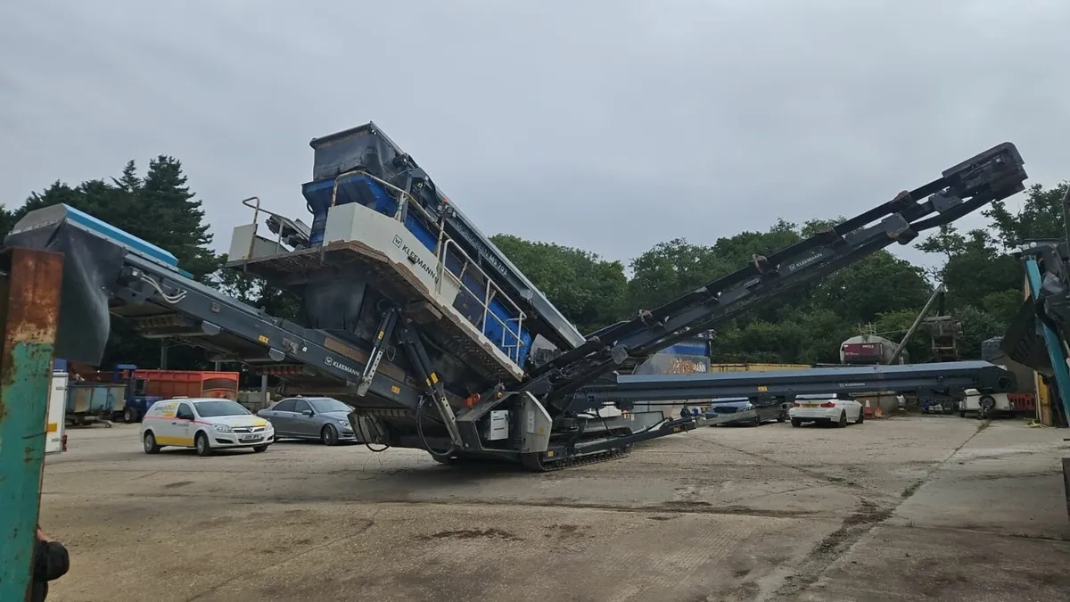 19’ Kleemann MS703 Evo 3 deck Screener - Image 1