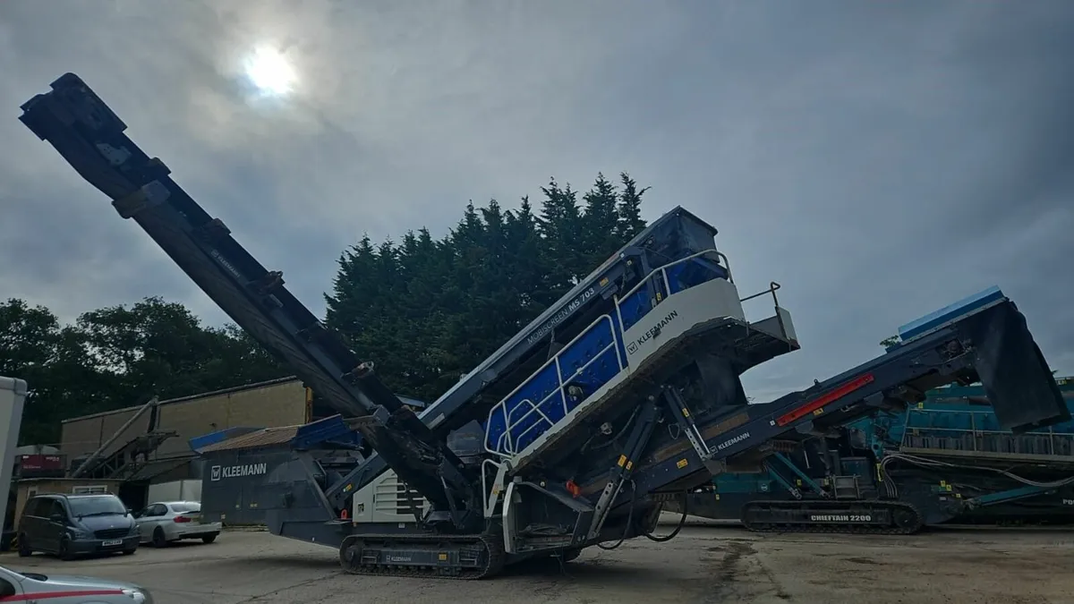 19’ Kleemann MS703 Evo 3 deck Screener - Image 1