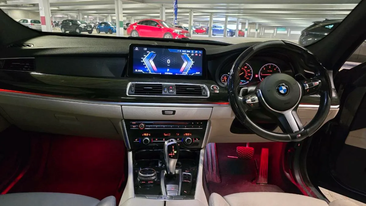 BMW 520D GT M SPORT - Image 2