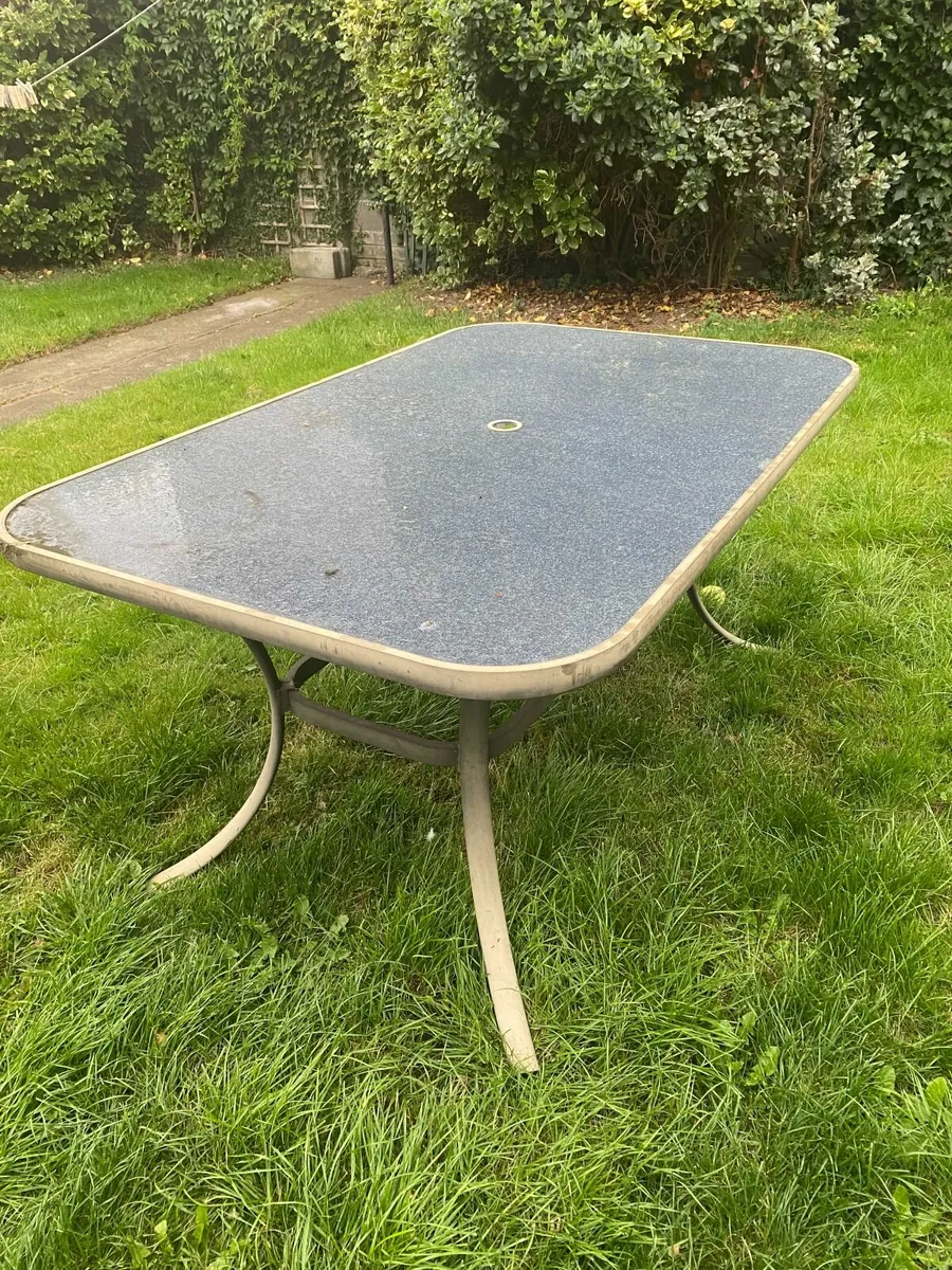 Garden Table and 6 Chairs - Image 3