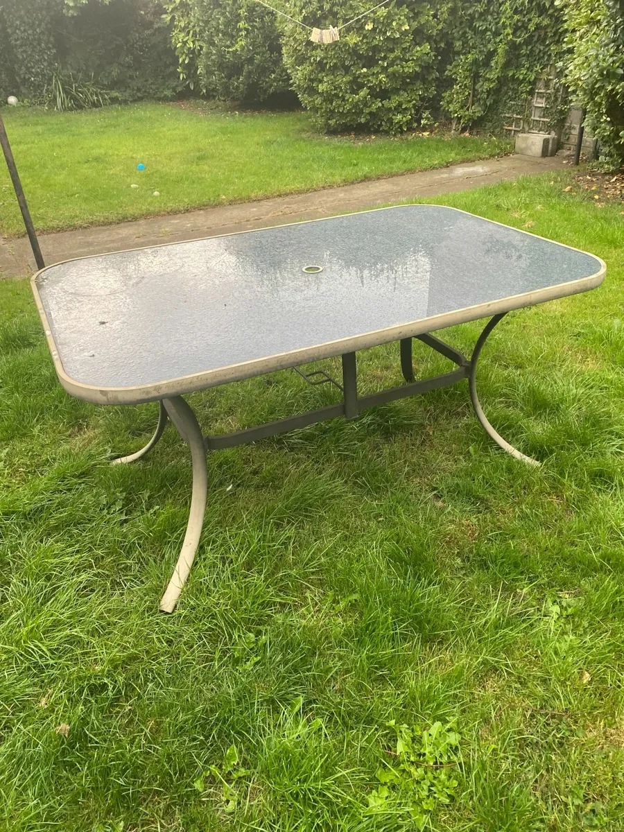 Garden Table and 6 Chairs - Image 4