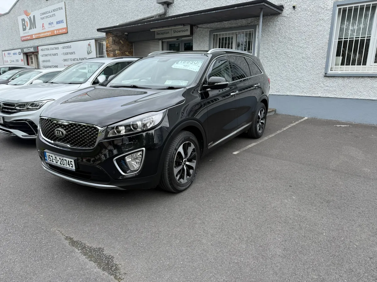 7 SEATS - PLATINUM - AUTO - LOW KMS-HEATED LEATHER - Image 2