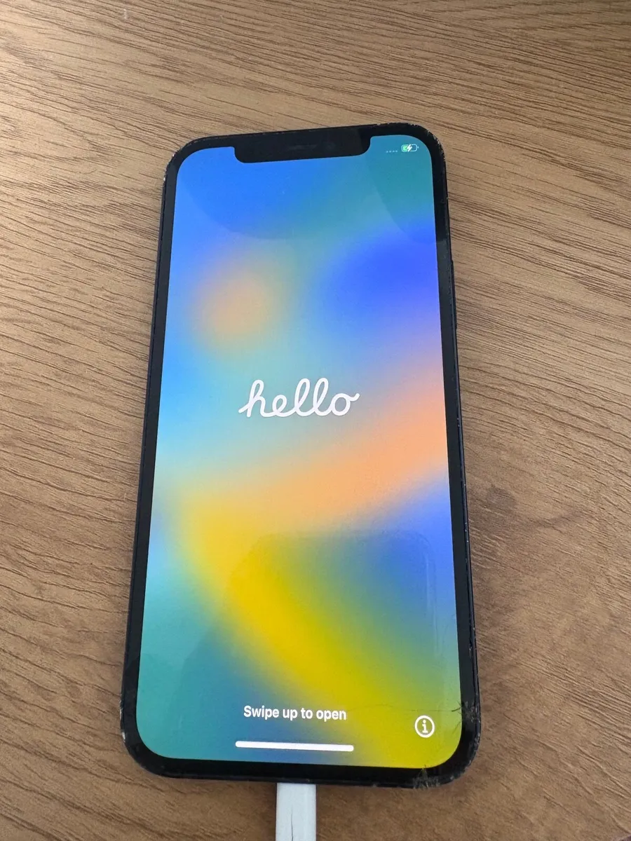 iPhone 12 - Image 1