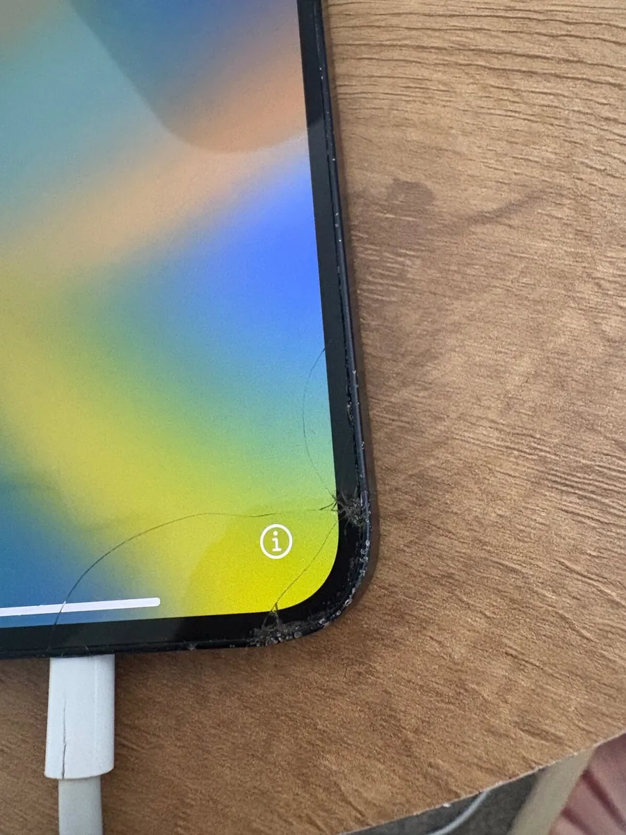 iPhone 12 - Image 4