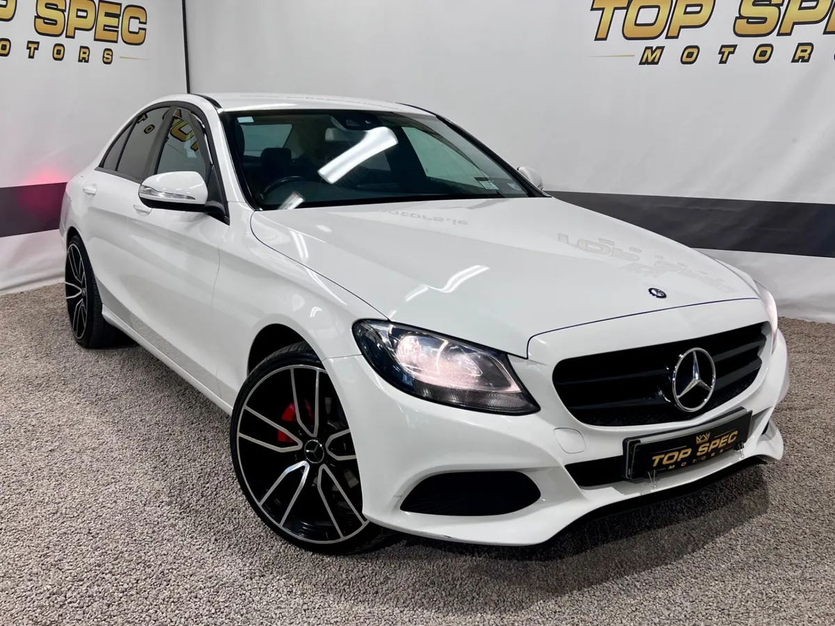 (142) Mercedes-Benz  C220 Sport Executive - Image 2