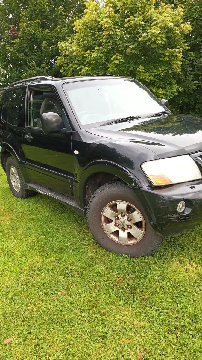 **2005 Mitsubishi pajero short wheel base** - Image 3